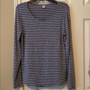 Blue and white long sleeve shirt.